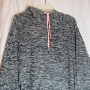 Lukka Hooded Pullover
